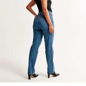 Abercrombie & Fitch - ultra high rise curve love 90s straight jean size 33 short